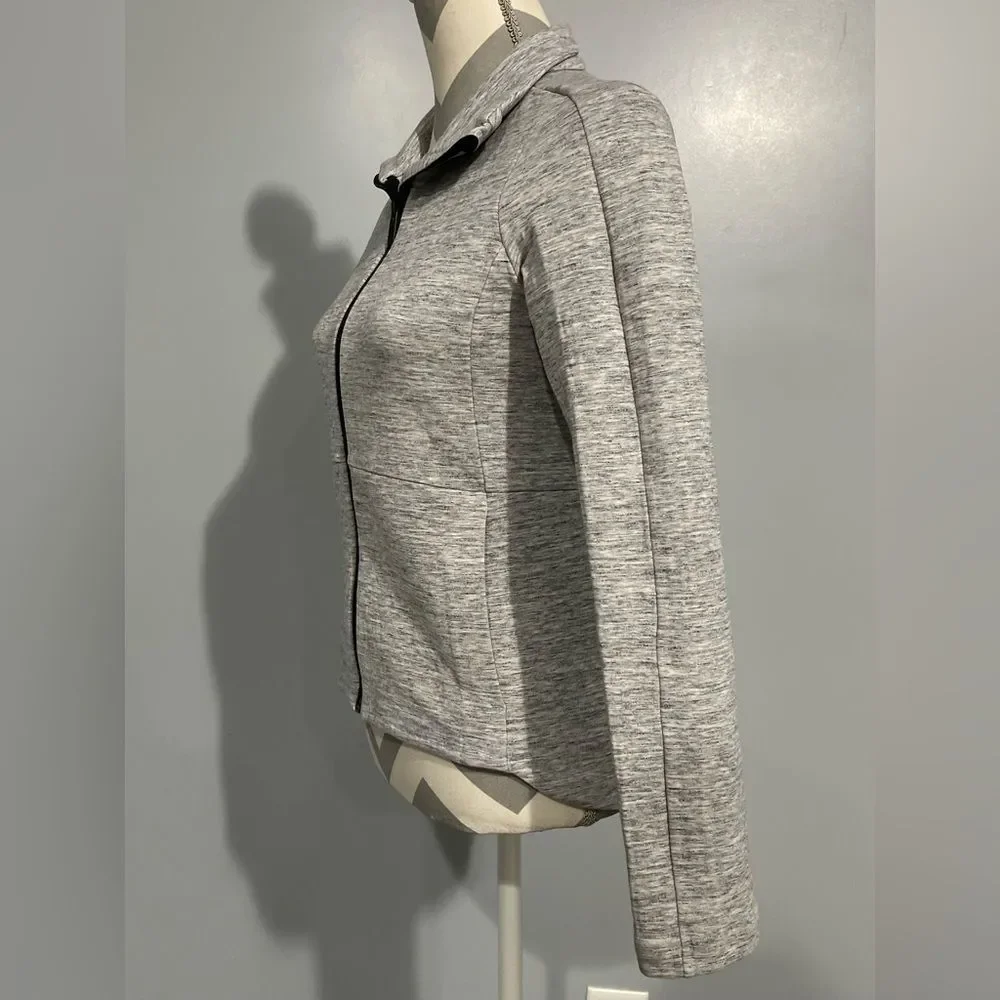Lululemon Jacket - Picture 6 of 11